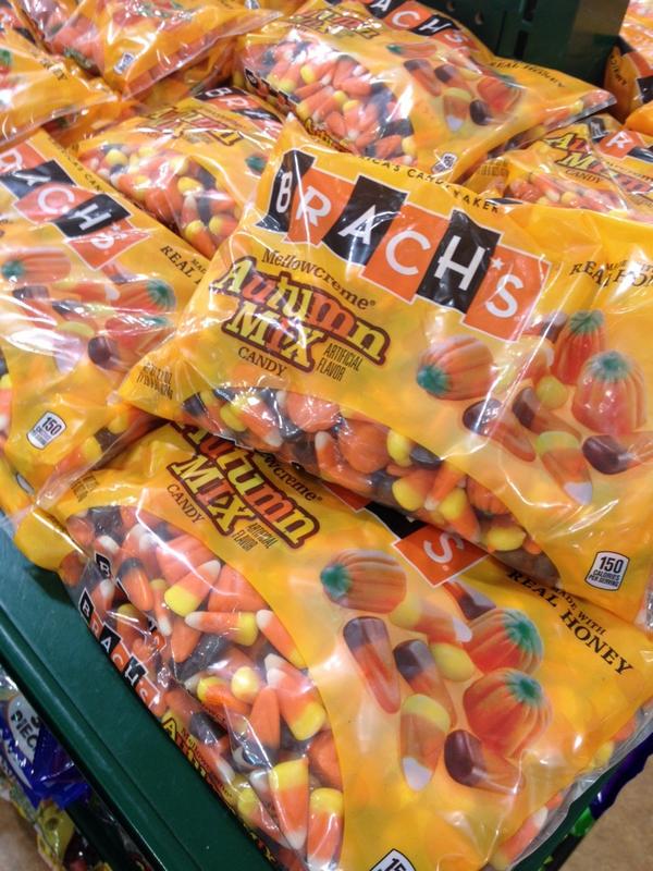 MediaVixen's tweet image. @PhickOTM wait next display over! Found the #AutumnMixCandyCorn!! Yay #FallCandy