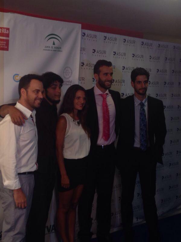 .<a href="/danielmantero/">Dani Mantero</a> <a href="/davidsainz/">David Sainz</a> <a href="/Teresa_Segura/">Teresa Segura</a> <a href="/Kabesa69Perez/">Álvaro Pérez</a> y @jacintobobo posan en representación de <a href="/Obra67/">Obra 67</a>
Suerte!