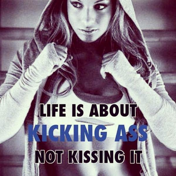 FitnessIife's tweet photo. Kick it, don't kiss it http://t.co/x5DbvIxoM3
