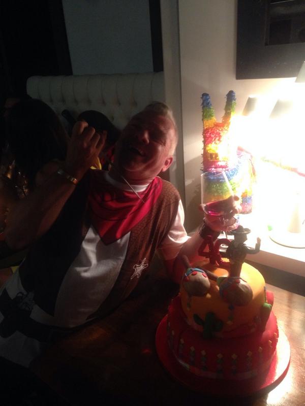 LV72's tweet photo. @Swanseamosaic it's that time #AndrewJohn #CutThatCake http://t.co/Brht0oGqD3