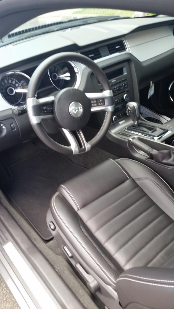 MarkAnzer's tweet photo. My new baby, 2014 Mustang GT 5.0 http://t.co/mVOMY69dRl