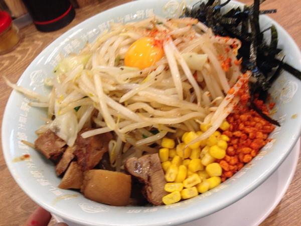 ラーメンラーメン♪
土日仕事はやってられないなー>_<