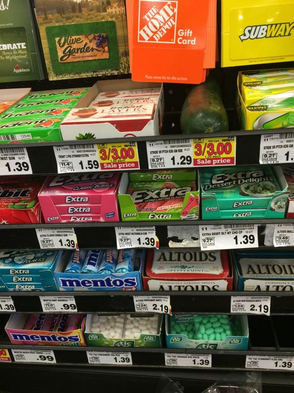 liv_grace_9's tweet image. Anyone see something wrong with this picture? 😂 #Krogerproblems