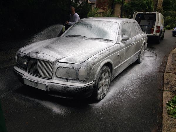 a1valets's tweet image. Full detail on this Bentley armage #valeting #detailing #sthelens full day vehicle appearance enhancement available!