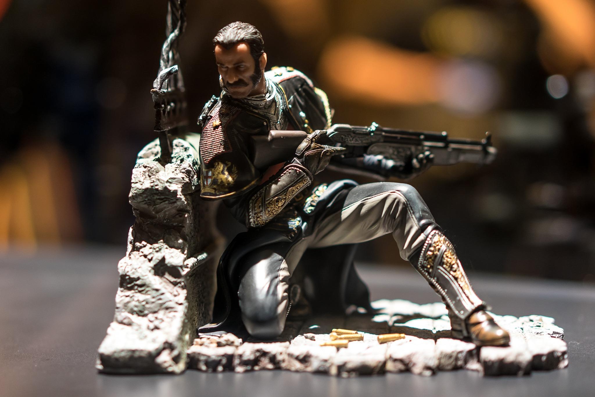 The Order 1886's Collector's and Premium Edition statues pics NeoGAF