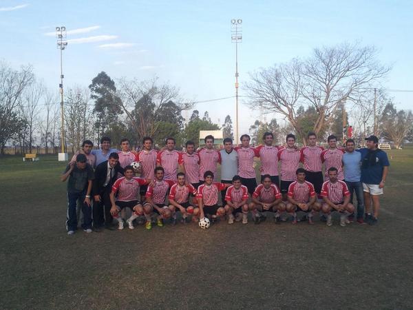 lfpollo89's tweet photo. Felicidades a los @ProfesionalesFV por el campeonato http://t.co/vtOeOchfUB