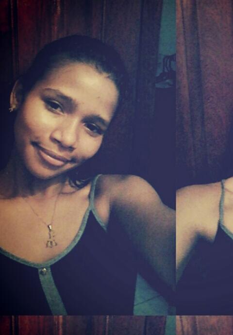 23LiiLii's tweet photo. Feliz apesar de todo :* http://t.co/EByBLzWyiW