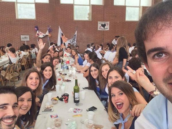 #selfietxapelketa <a href="/LaudiokoJaiakK/">Jaiak Koordinakundea</a> <a href="/aiaraldea/">Aiaraldea.eus</a> 
Aipamen berezia grufie onena