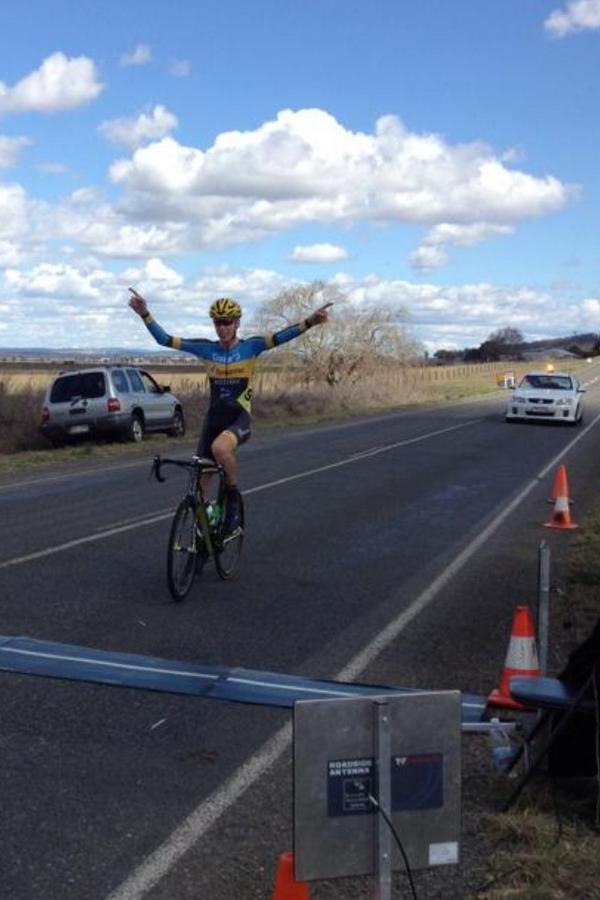 d3rt's tweet photo. Queensland u/19 road champ is @JackoCarman congrats young fella #solo @ScodyAUS @FocusBikesAust #auscyclecoaching http://t.co/zoDsgu0EQo