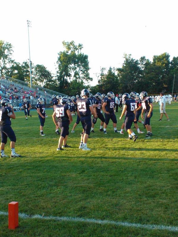 fchapman1967's tweet image. Grove City defeats Hilliard Davidson in home opener.  #23 TE Brandon Chapman #blockingmachine