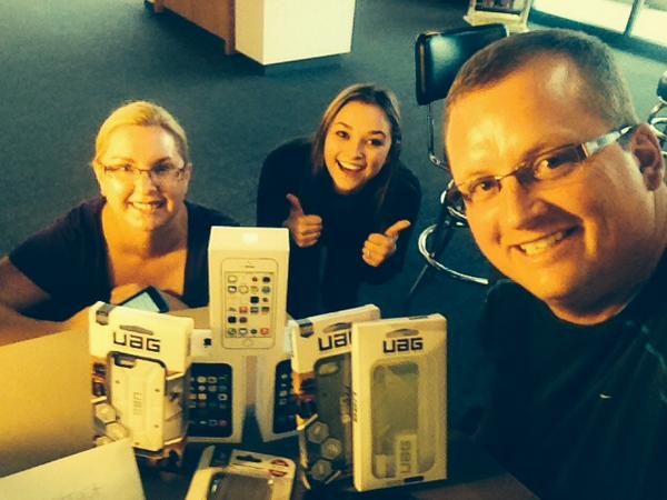 madrigal_mattm's tweet photo. WOW!! Soooo many #swnwhappycustomers !! Smiles everyone, smiles!! #sharehappy #sprintpdx #doubleisbetter @SWNW_SG http://t.co/LvHAffqhF3