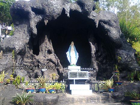 Naga Niel Twitterren Patung Bunda Maria Di Taman Iman