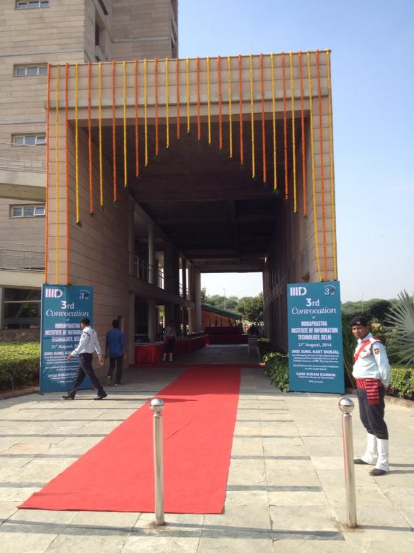 ponguru's tweet image. Beautiful Academic Building!! #IIITDConvocation #IIITD