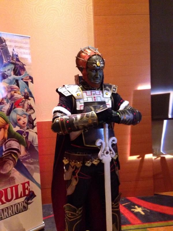 NintendoAmerica's tweet image. #HyruleWarriors puts you in control of The Demon King Ganon with dual-wielded blades.