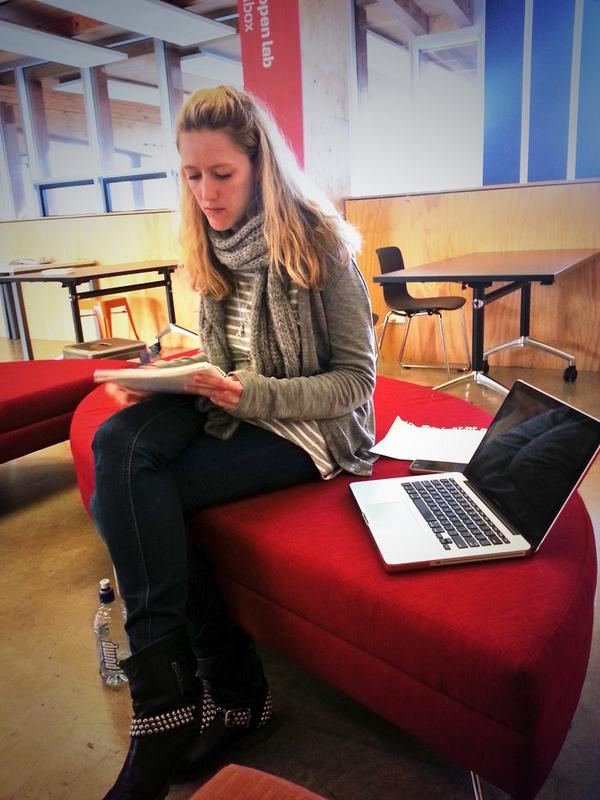 swwlg's tweet photo. @MissDtheTeacher flew all the way to #swedunz from @HPSSchool, for a weekend of innovation. Love passionate teachers! http://t.co/Lp38kn2Vdv