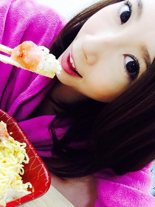これからお昼ごはーん♡ ネギトロどーん♡ http://t.co/C60k2R6P71
