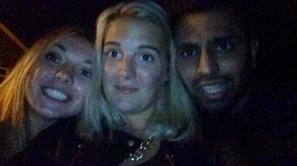 HannahTrahearn's tweet photo. By far the best walk home #DitchJumping #LightsaberFights @AntoniaUsher @MitonMiah "I can't breathe" http://t.co/4WCgdT9HIU