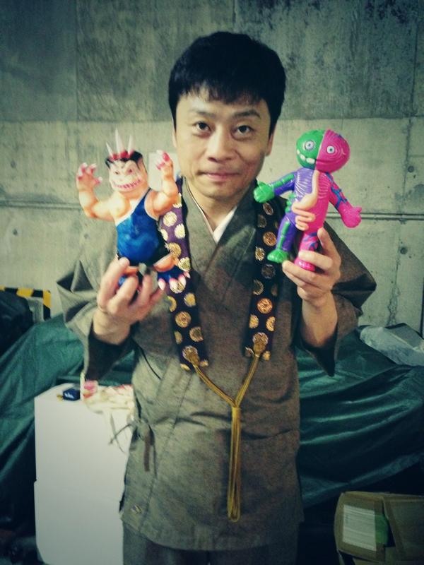 三宅弘城 左からイガール山吹ガッキーくん ま 今はこの格好ではドラム叩いてないんスけどね Http T Co Wvplsnhcaf