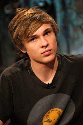 世界のイケメン画像集 ウィリアム モーズリー William Moseley 誕生日 1987年4月27日 27歳 代表作 ナルニア国物語 ピーター ペベンシー役 Http T Co Qp1enwdftl
