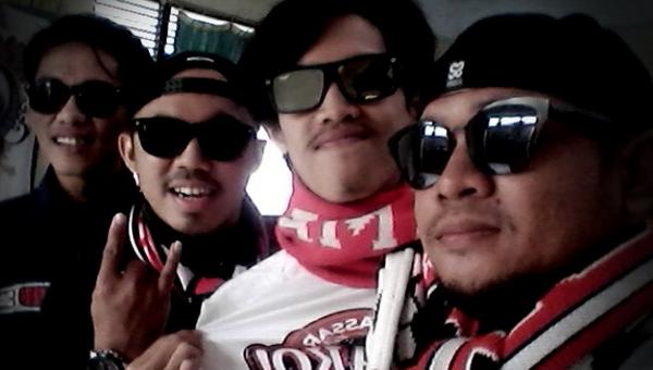 Narsis sebelum berangkat ke bandara. #JMacz tour Borneo