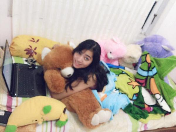 Lolalolypop2's tweet photo. Guling.guling.. http://t.co/WK6IkmMhQi