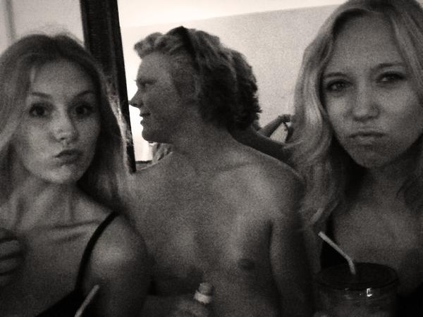 tarynrapp's tweet photo. Happy birthday kc 😌 #cubapic http://t.co/Z2VobEFna6
