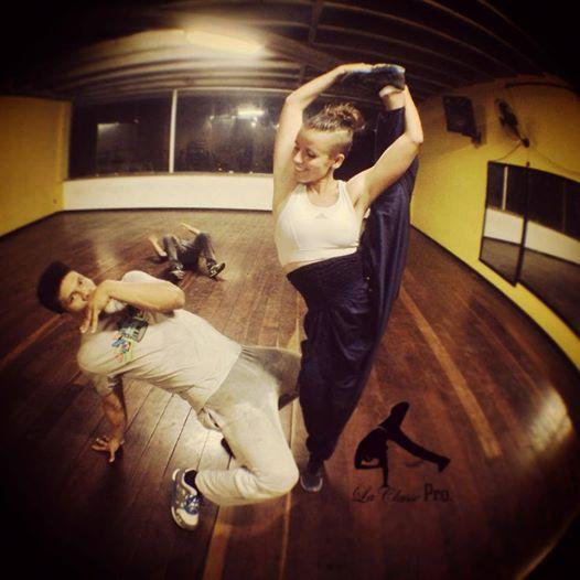 Vandanahart's tweet photo. #Photo in #Brazil #Rio #Dance workshop with my favorite dancers #hiphop #housedancing #bboy #DanceBrazil #DanceAfrica http://t.co/9a4cf8PUEO