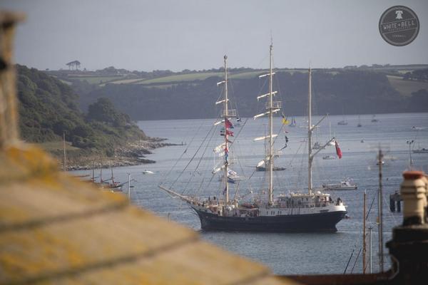 White & Bell tweet media