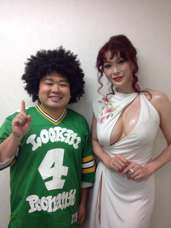 パンダユナイテッド石井 昨日の一枚 叶美香さんと撮らせていただきました いやー すごかった なにがって いやっ そりゃもう あれだよ 全部だよっっ O Http T Co Zuxzlcqwf2