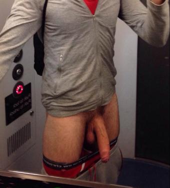 On my way to the gym but always time for a #nakedsunday http://t.co/NbRk1iCajM