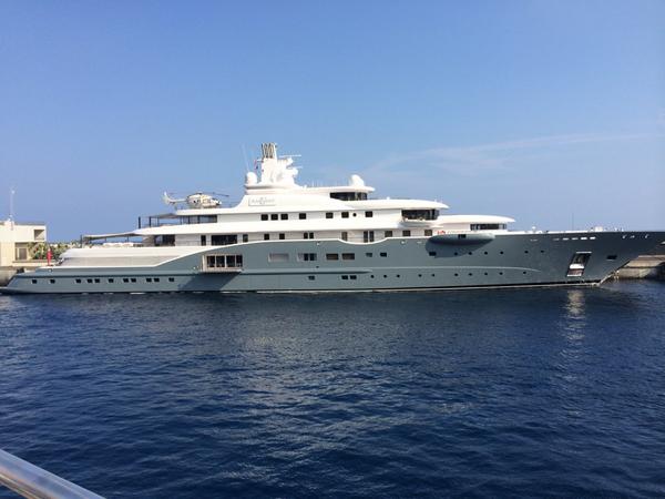 Juliet Cullinan On Twitter Radiant Super Yacht In Monaco Harbour With A Large Helicopter A Boy Is Flying His Kite Http T Co Fq9ldru55o