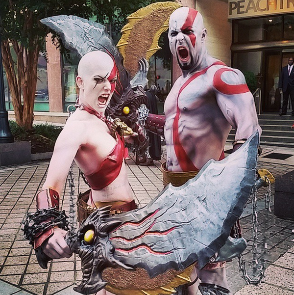 SonySantaMonica's tweet photo. Hands down, the best #GodofWar #cosplay of all-time @MISS_SlNlSTER #dragoncon http://t.co/nvTQbQZP01