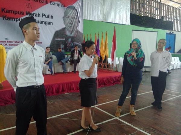 Yg muka nya ada d foto,jangan lupa ambil hadiah kalian di PKM 06 yah:) <a href="/OrientasiFikom/">Orientasi Fikom 2014</a> <a href="/SENMAfisipUPDMB/">SenMa FISIP UPDM (B)</a> <a href="/bpmsenmafkg/">bpmsenma_fkgMoestopo</a>