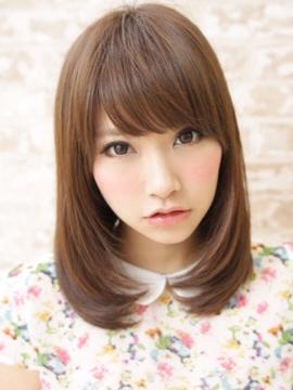 ヘアースタイル図鑑 髪型 内巻きワンカールミディアム 髪色 ベージュブラウン 特徴 小顔効果あり Http T Co Rojdxx1wso Twitter