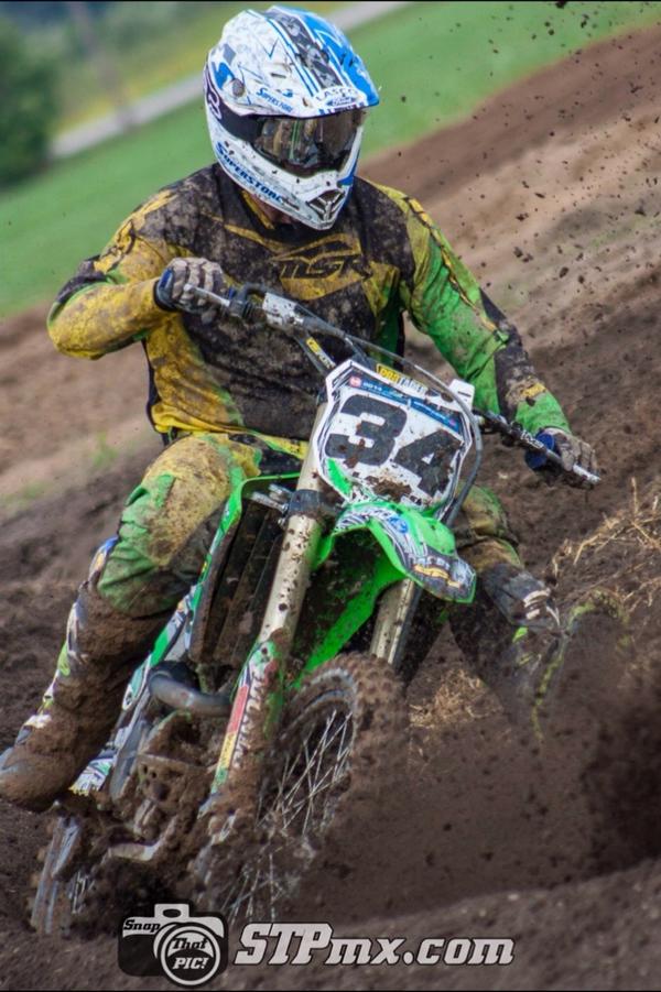 MattLasco915's tweet image. Little mud can't hurt @VaughnsmithMmcr @danno919 #FunTrack #RCHsoaringeagle