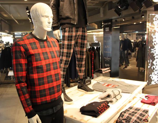 Harrods's tweet photo. What do you think of the check trend for AW14? Let us know using the hashtag #HarrodsMen. @MarkusLupfer http://t.co/5BIMOVD6wp