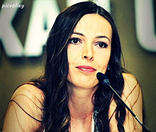 Eda Erdem Dündar 
#Fenebahçe #voleybol #EdaErdem 
<a href="/edaerdem14/">Eda Erdem</a> <a href="/EdaErdemfc/">Eda Erdem Fan Clup</a> <a href="/filedefener/">Fenerbahçe Voleybol</a>