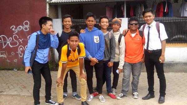 ThePastpordArmy's tweet photo. Ehmmmm.. @alvonzzzz @ferusprasetyo @yosafatbenedict http://t.co/QcpWpGTqxI