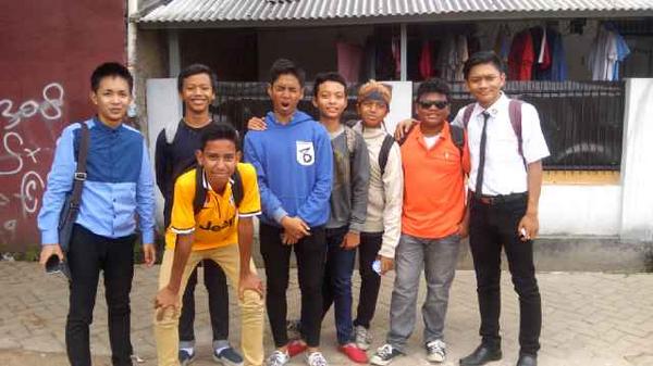 ThePastpordArmy's tweet photo. Ehmmmm.. @alvonzzzz @ferusprasetyo @yosafatbenedict http://t.co/QcpWpGTqxI