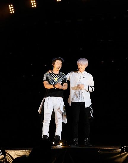 kor_celebrities's tweet photo. SUPER JUNIOR ドンヘ&amp;ウニョク、初出演のa-nationを盛り上げる  http://t.co/wH2vczEycI http://t.co/wZyrHAxl7h