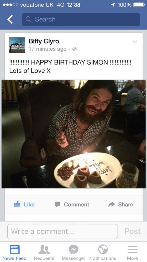 Happy Birthday to the hot bearded singer in our display pic, Mr Simon Neil from Biffy Clyro! 