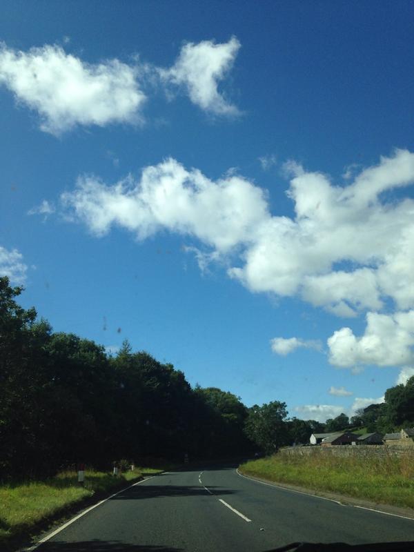 bexalana's tweet photo. A blue sky and a nice breeze ☀️nothing better http://t.co/v2cmHpUbWh