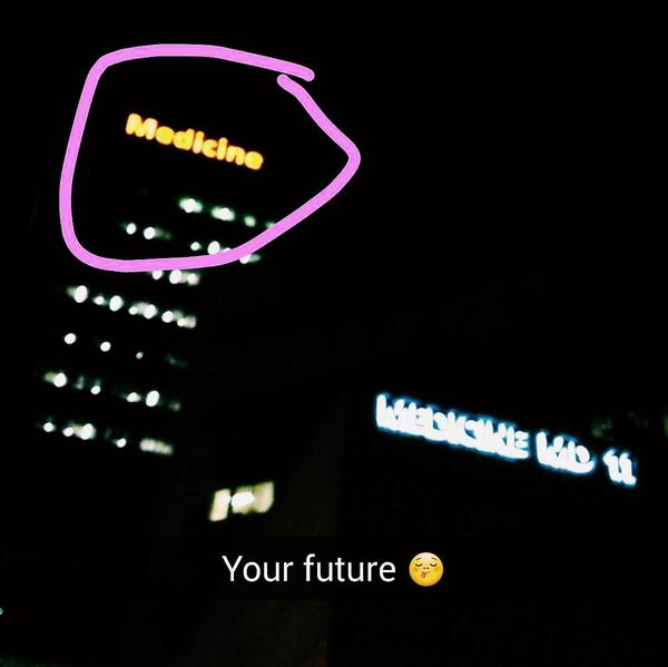 PriscSeelah's tweet image. introducing @yyellowduckie S4 camera. #MuchWow #SuchFocus #FocusMocusPocus