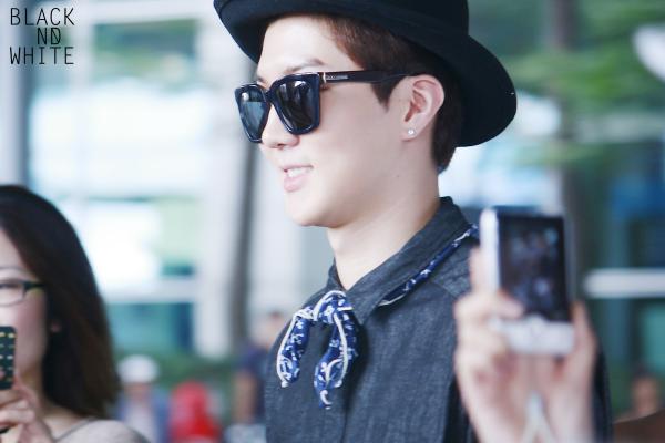 BLACK&WHITE tweet media