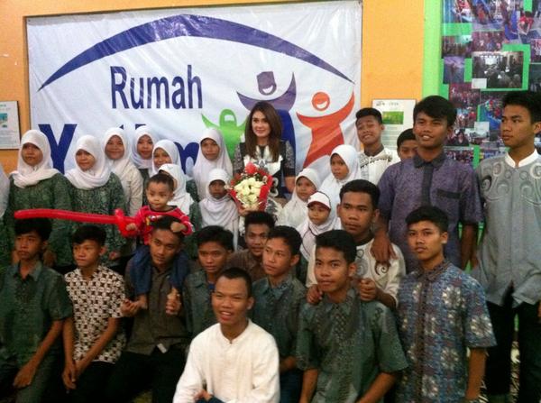 OffLunasee_Jkt's tweet photo. Happy Birthday ka @LunaMaya26 💚 http://t.co/AYOF5InRwt