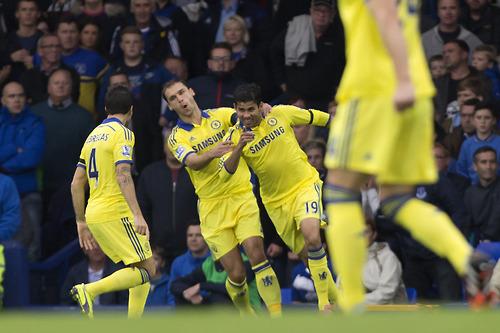 Celebrating Costa's goal (Assisted by Cesc)

#Cesc4

#SanCescEPL