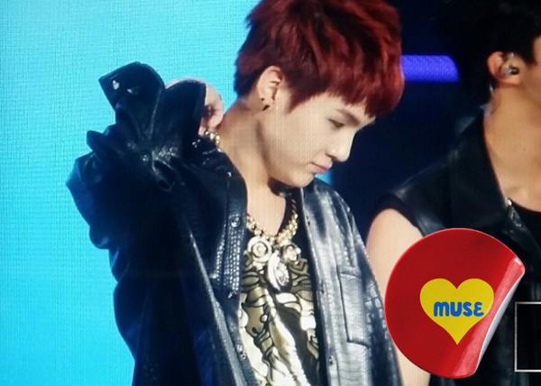 BTS930309_com's tweet photo. 140831 롯데 면세점 콘서트 슈가 윤기 #BTS #방탄소년단#SUGA #슈가 #윤기 http://t.co/xBVDRJ3D28