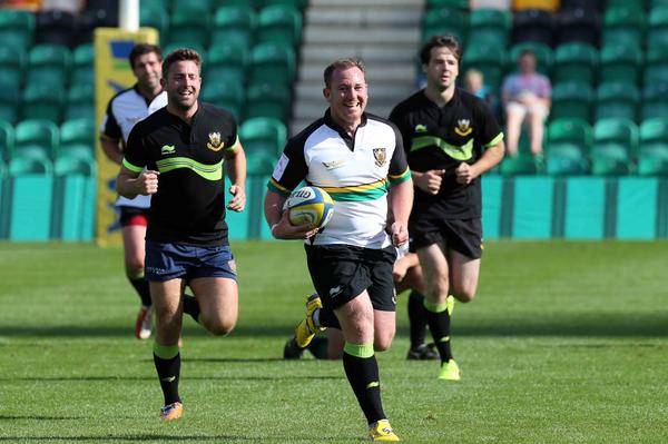 kirstypress's tweet photo. Sadly started snapping rugby too late to see Diggin in his glory days but his send off was impressive #diggersdecade http://t.co/FJ38jA4xKe