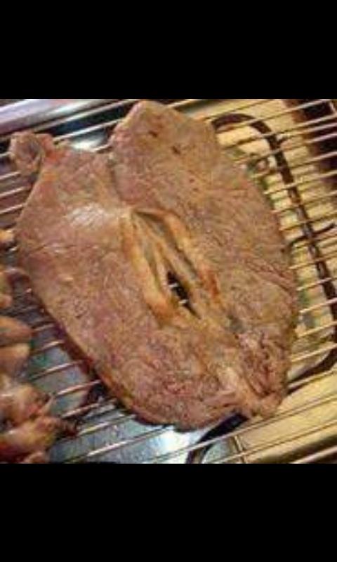 Nderbz's tweet photo. Death of me!😂 http://t.co/jkHGosWkKQ