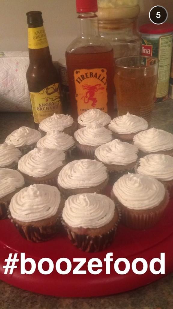 Drunk_Snaps's tweet photo. #boozefood #drunksnap http://t.co/JB5uTXMhsa